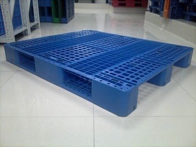 Plastic pallet